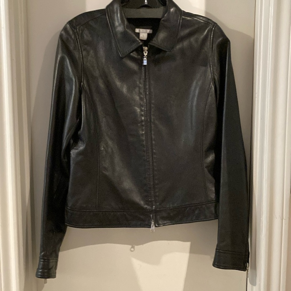 Halogen Black Glove Leather Bomber Jacket w Zippers on Sleeves.